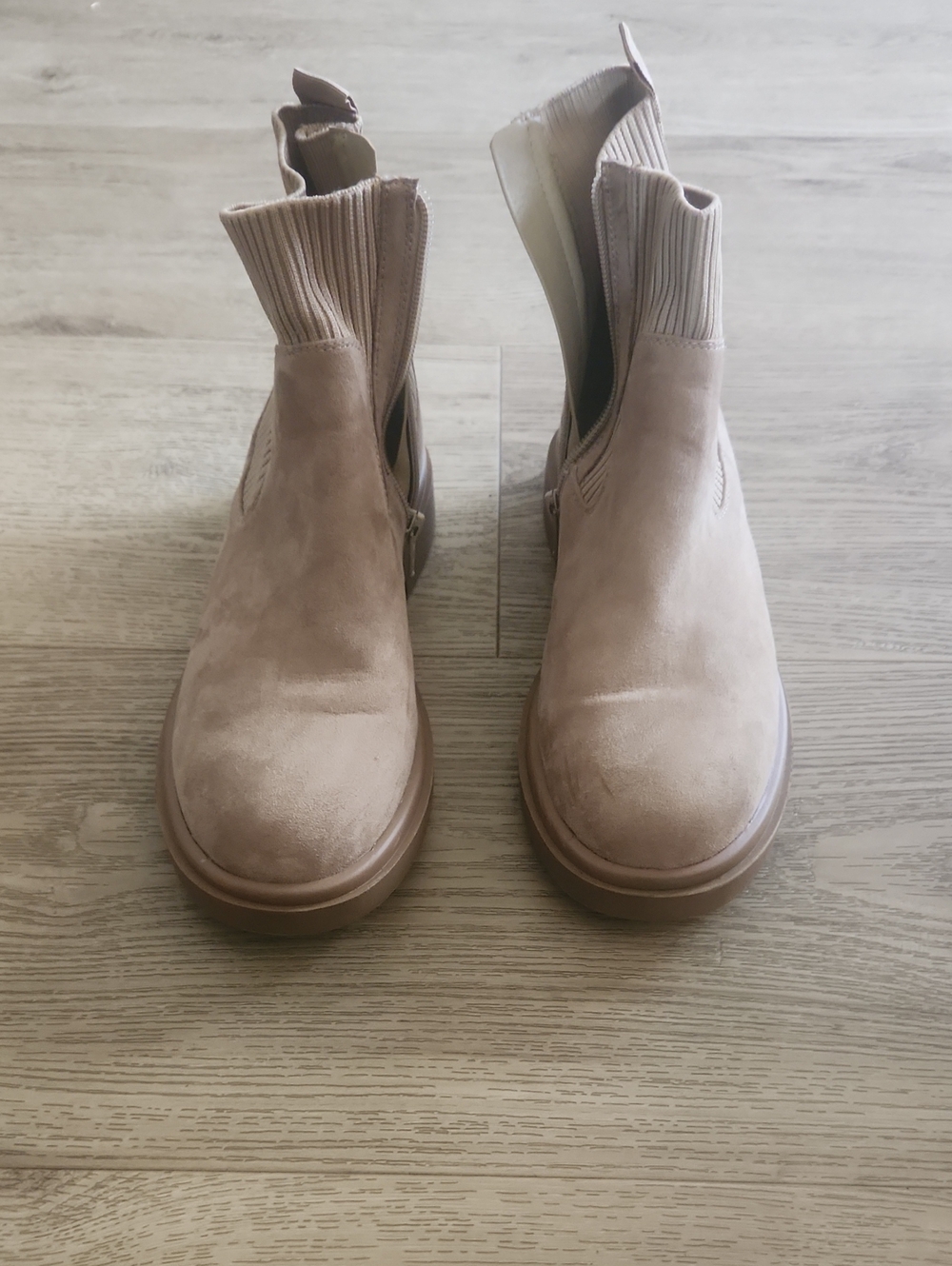 Women NO BOUNDARIES chelsea Boots